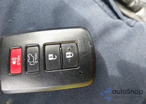 2016 Toyota Rav4 Xle z USA, uszkodzony, nr VIN JTMRFREV3GJ071034